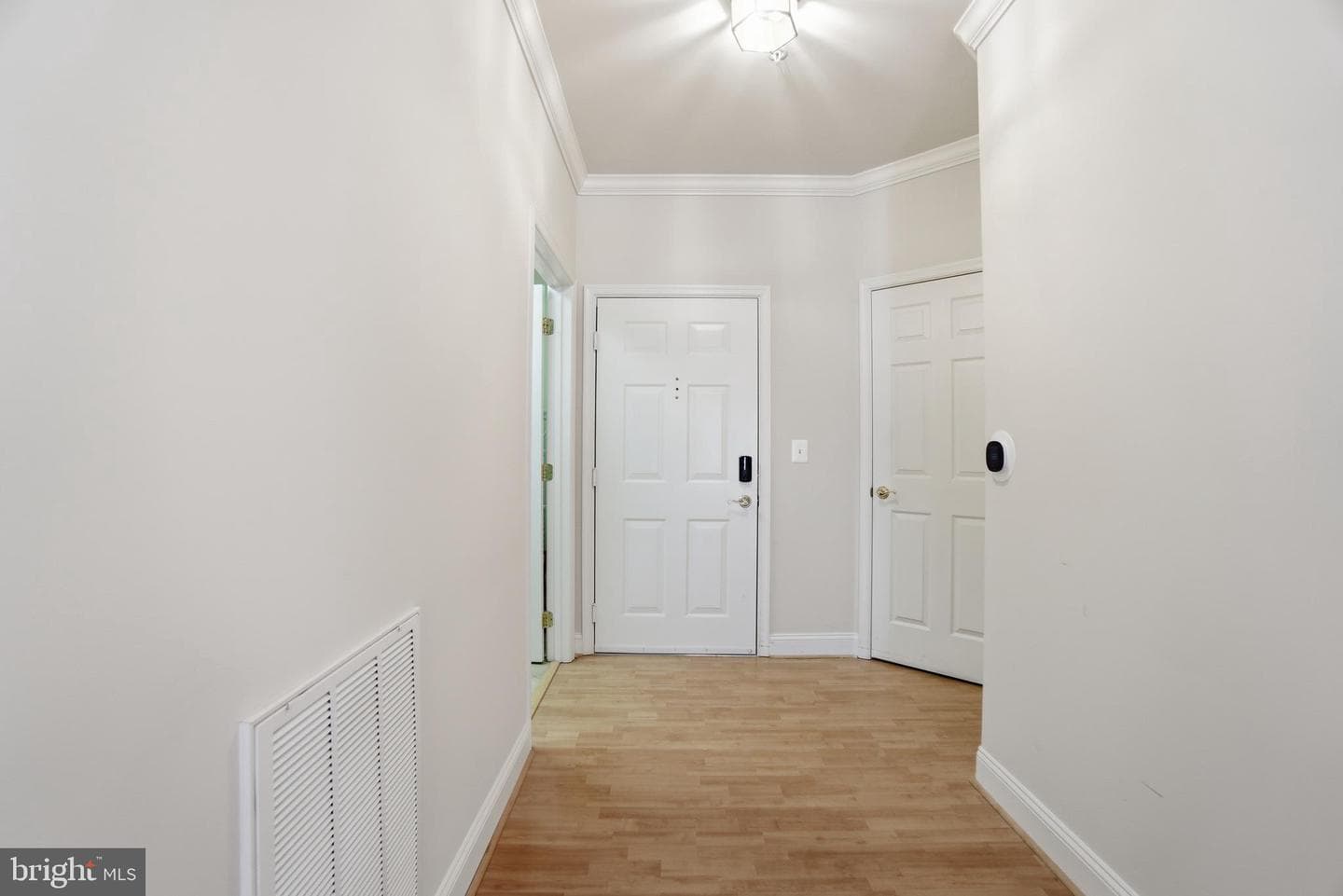 2540 Kensington Gardens #303 photo 18