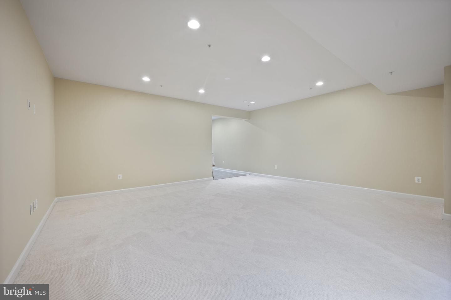 8976 Tawes Street photo 9