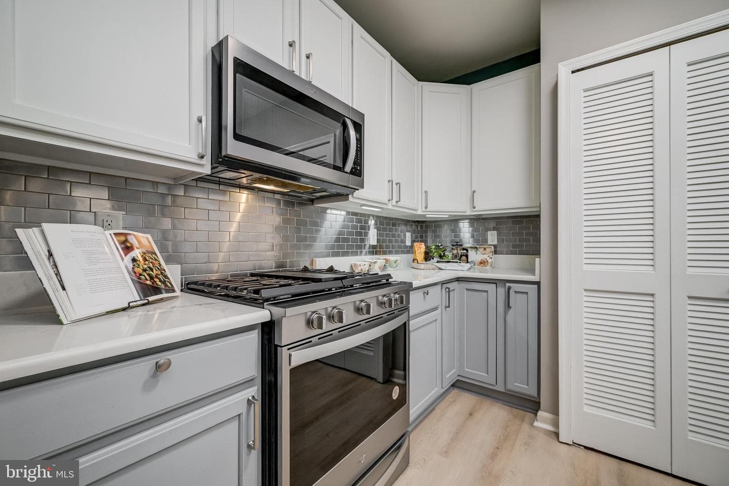 7210 Darby Downs #f photo 16