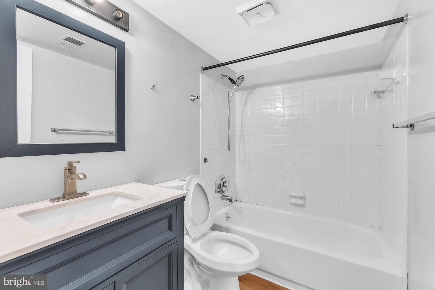 5633 Harpers Farm Road #d photo 17