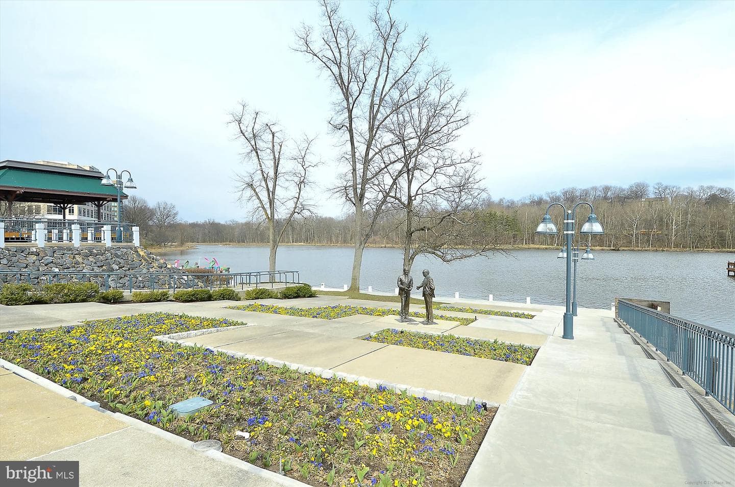 5832 Wyndham Circle #104 photo 33