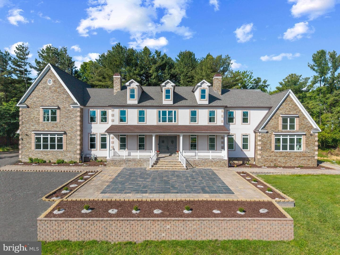 5004 Ten Oaks Road, Clarksville