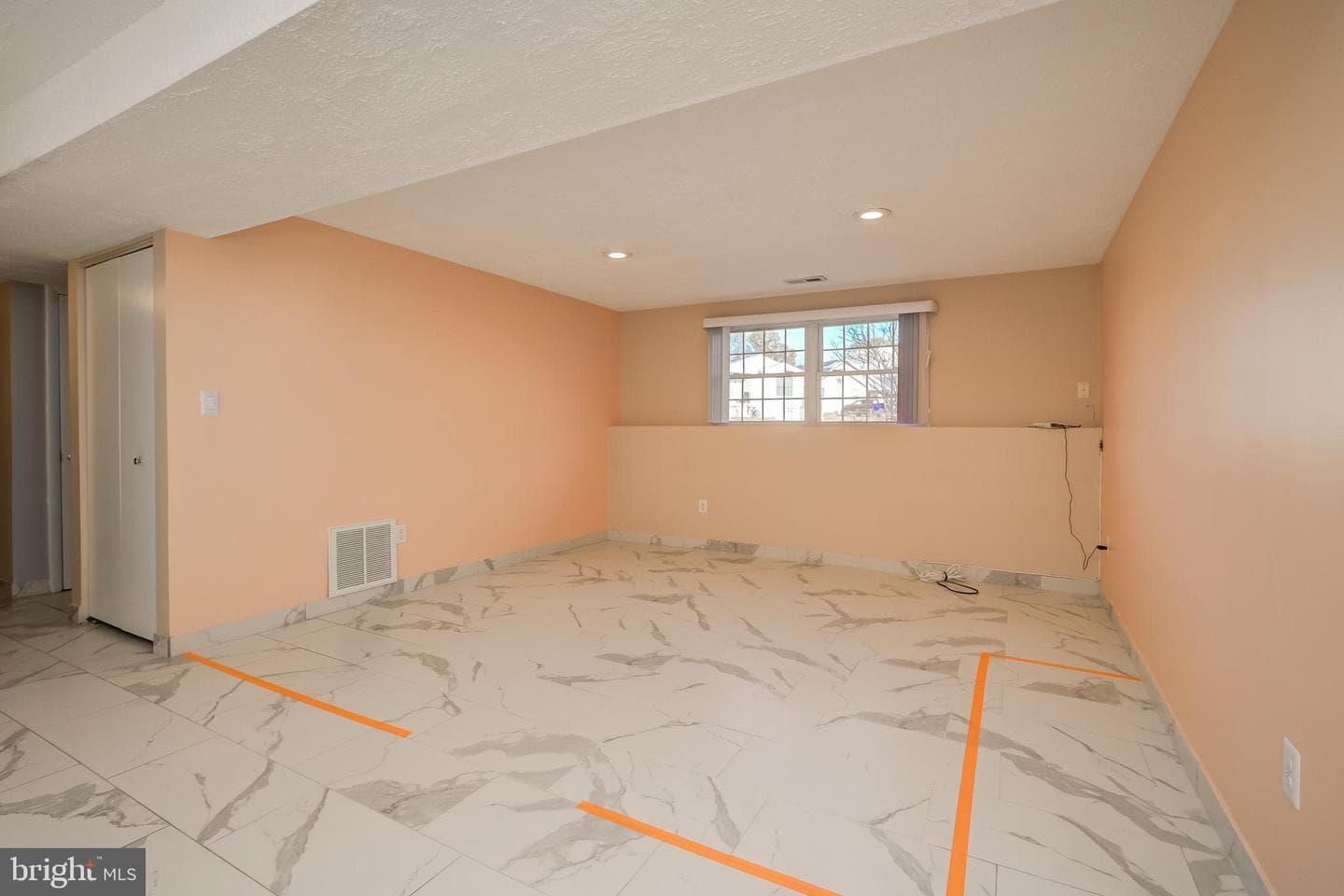 8252 Glen Court photo 24