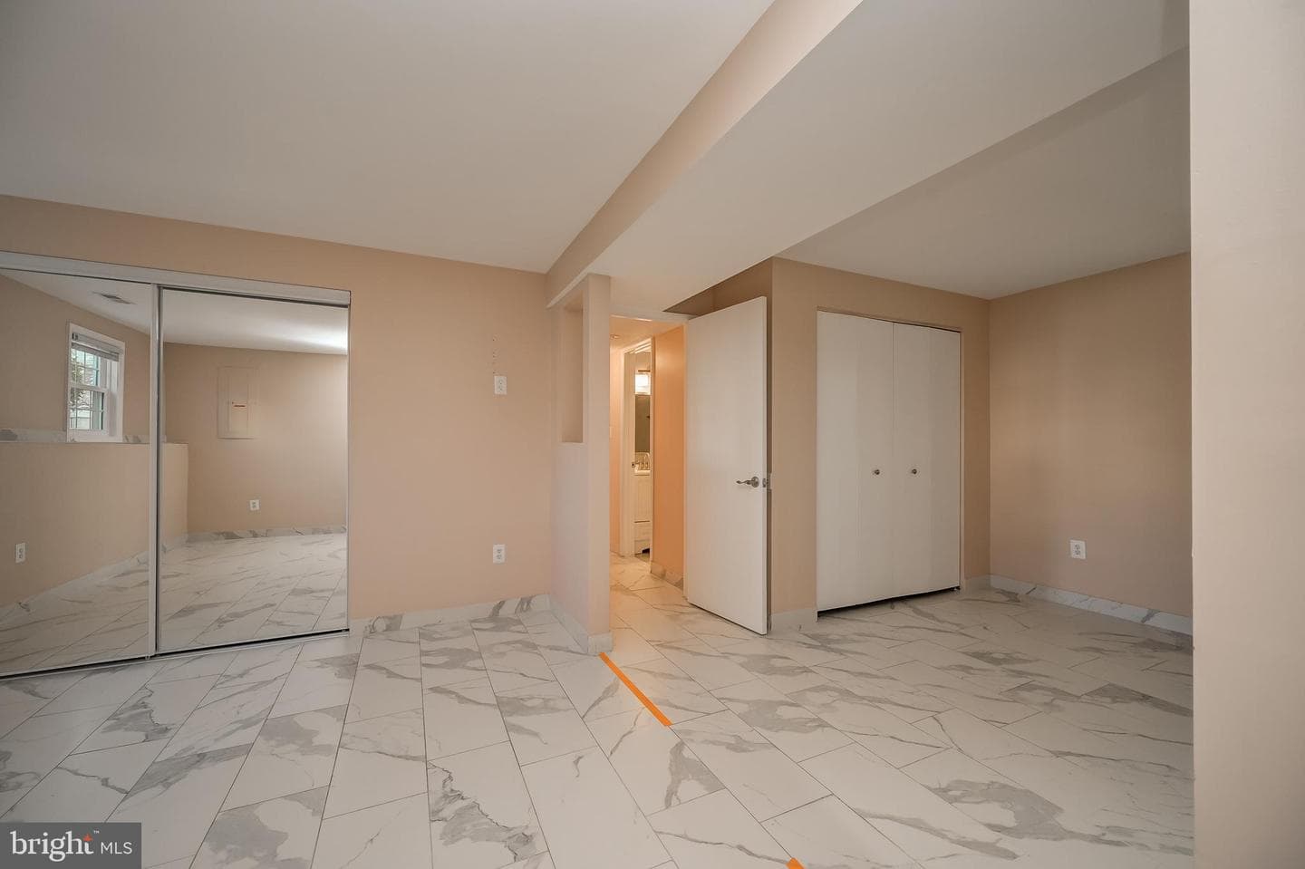 8252 Glen Court photo 32