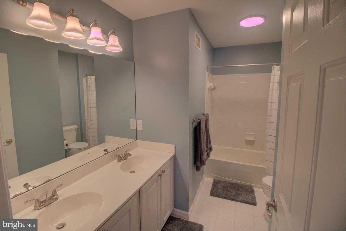 7030 Calvert Drive photo 30