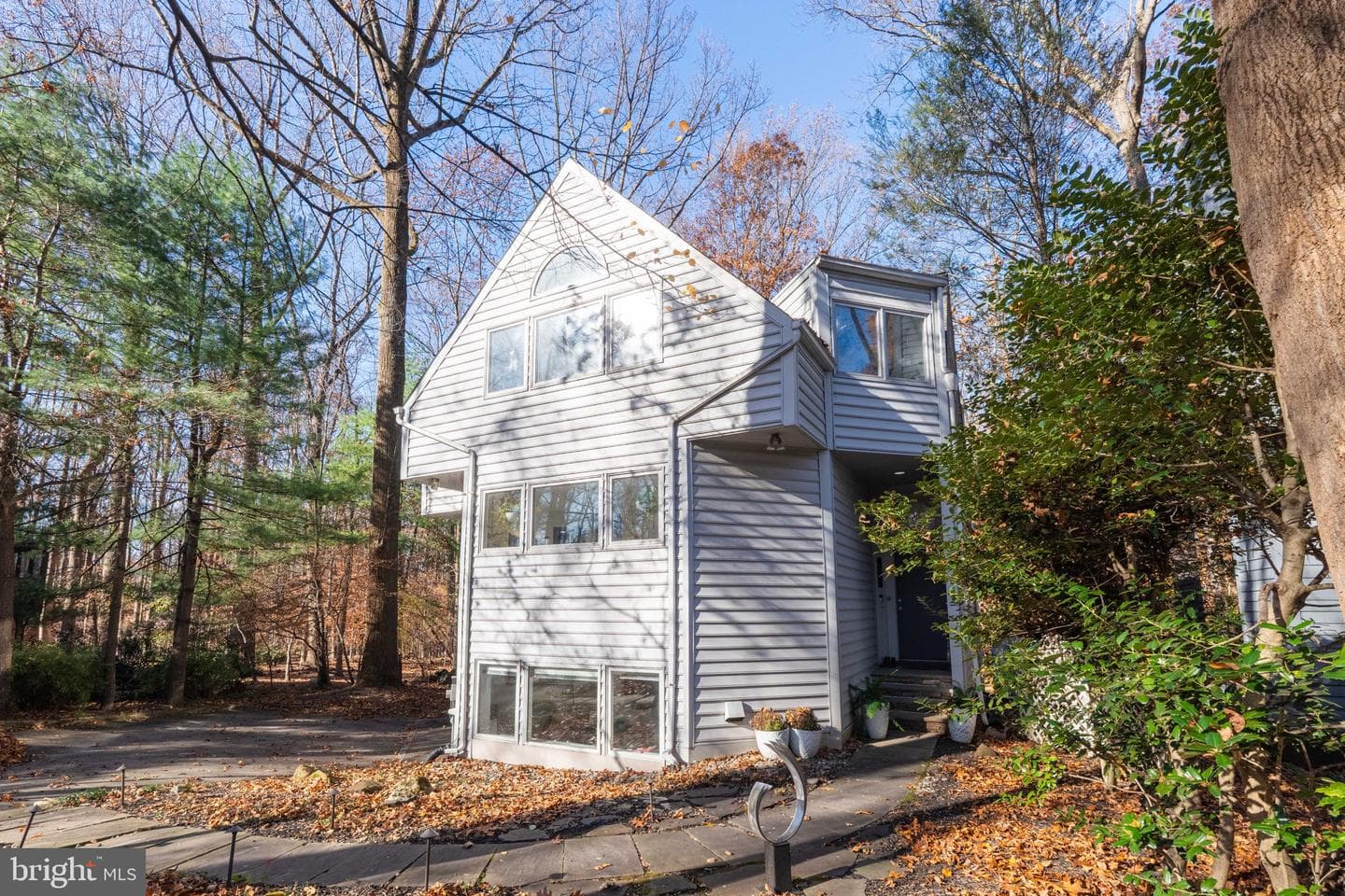 9512 White Spring Way photo 3