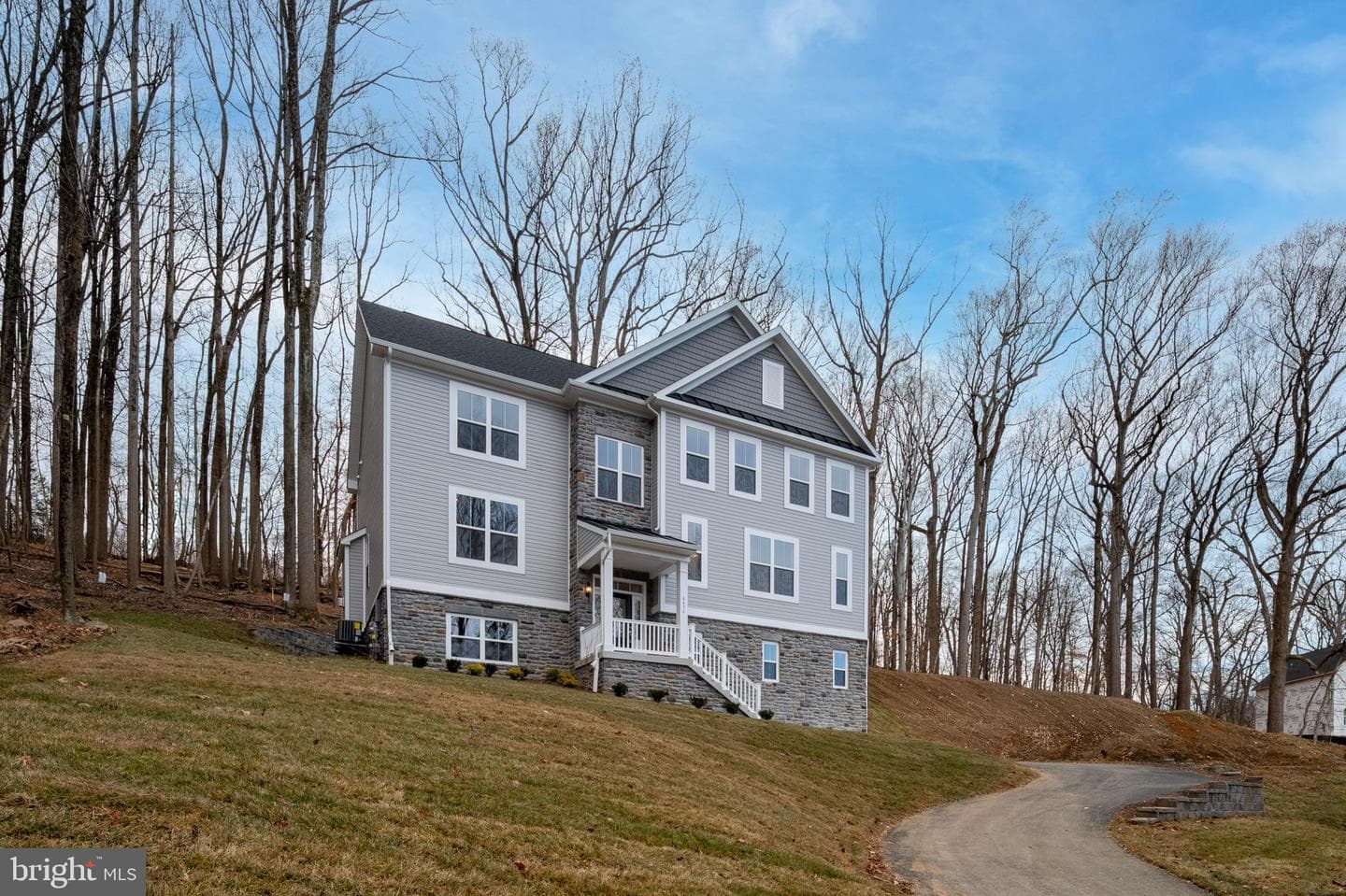 4496 Ilchester Road photo 2