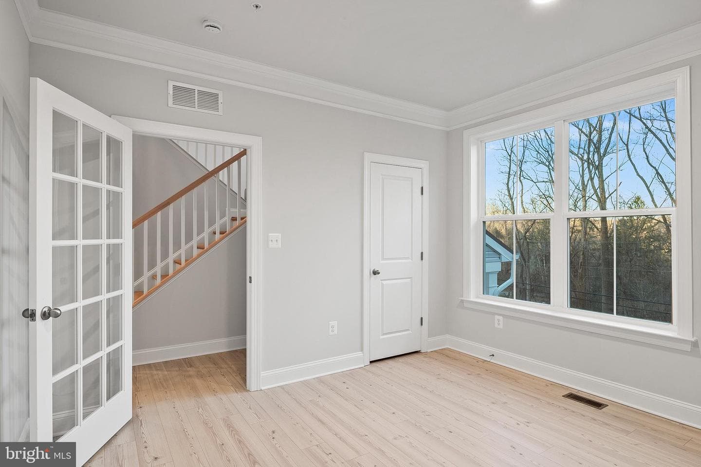 4496 Ilchester Road photo 8
