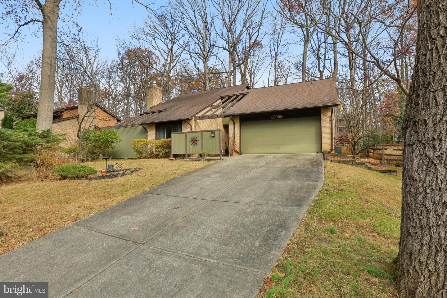 10968 Swansfield Road photo 1