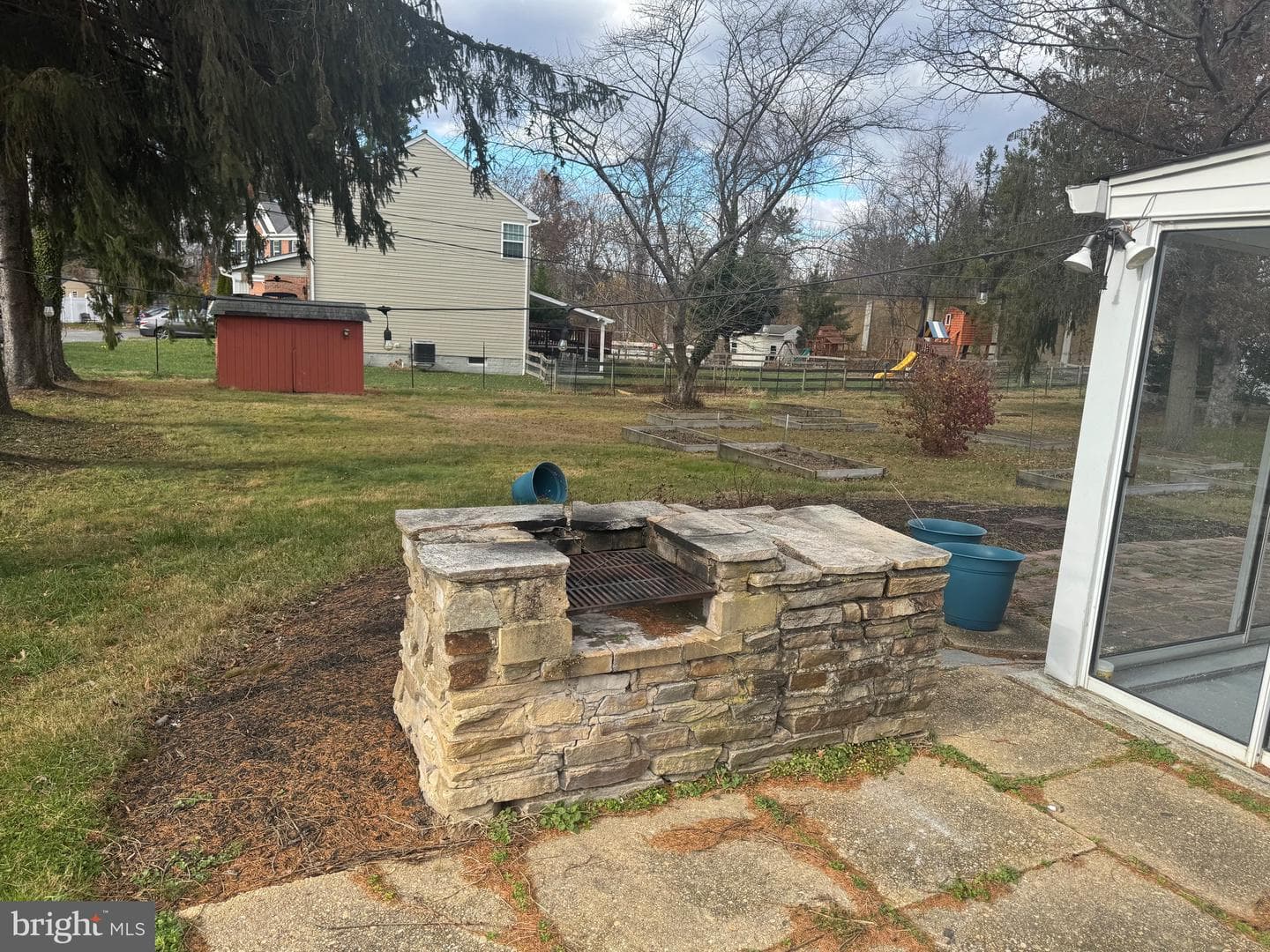 9337 Millbrook Road photo 29