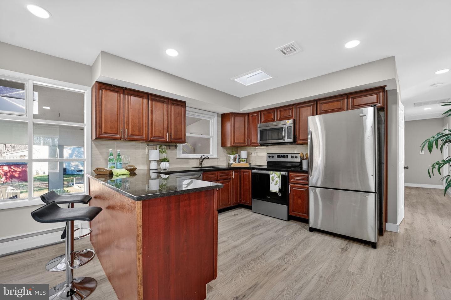 9337 Millbrook Road photo 4
