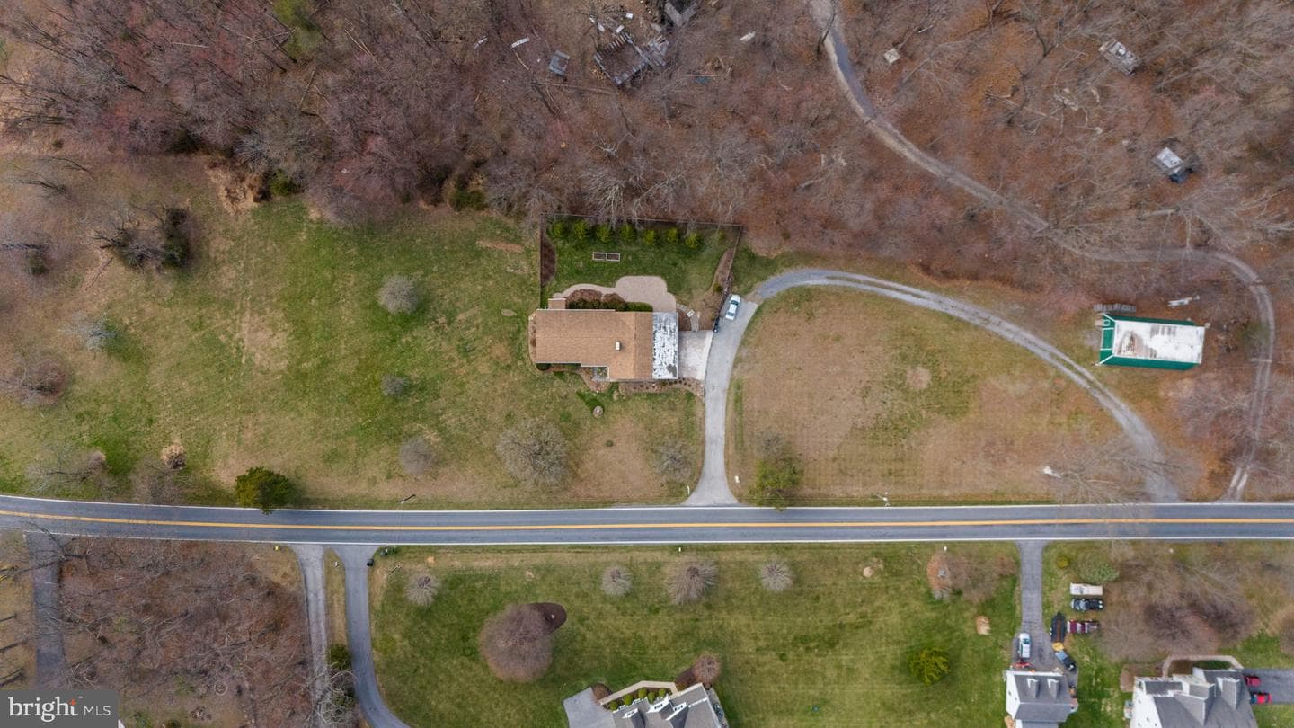 720 W Watersville Road photo 27