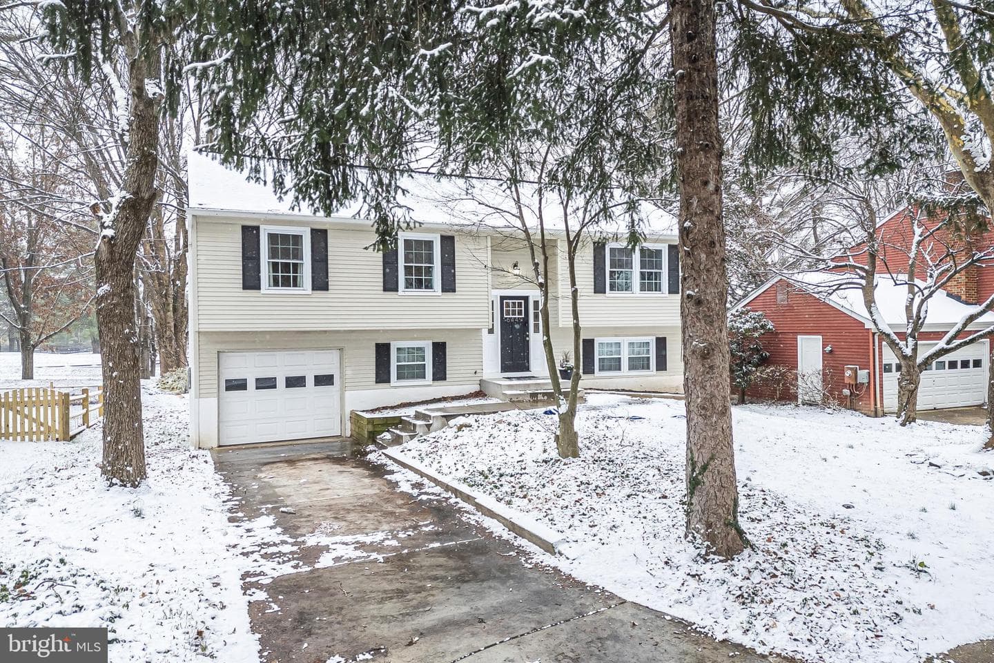 6449 Tauler Court photo 3