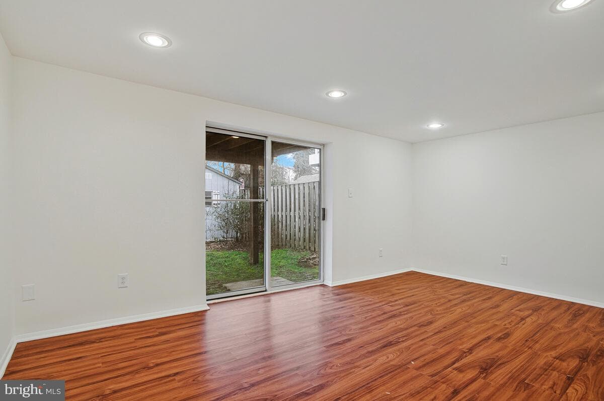 8356 Mary Lee Lane photo 30