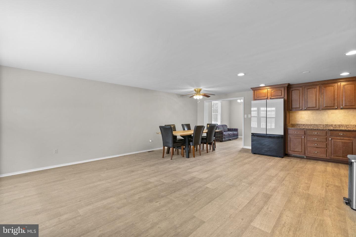 6878 Happyheart Lane photo 5