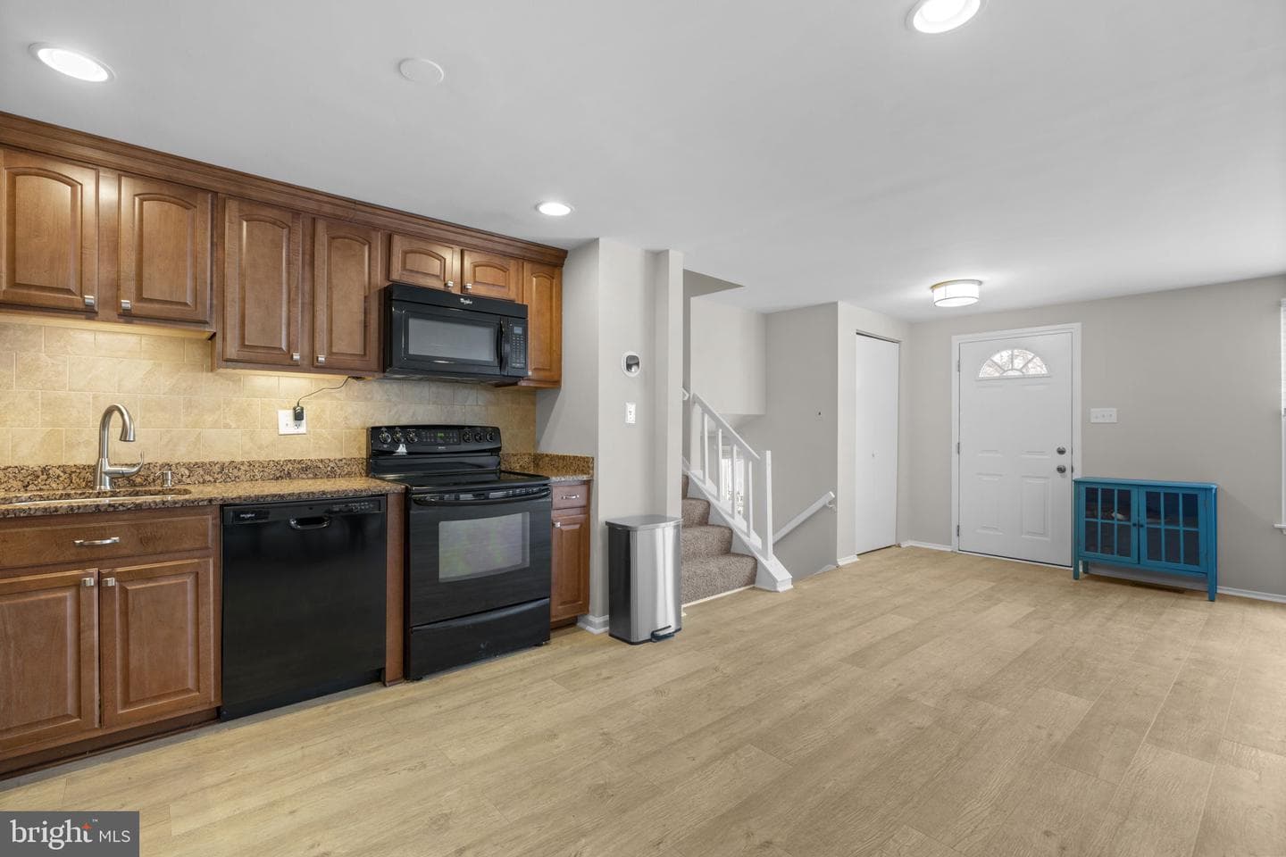 6878 Happyheart Lane photo 8