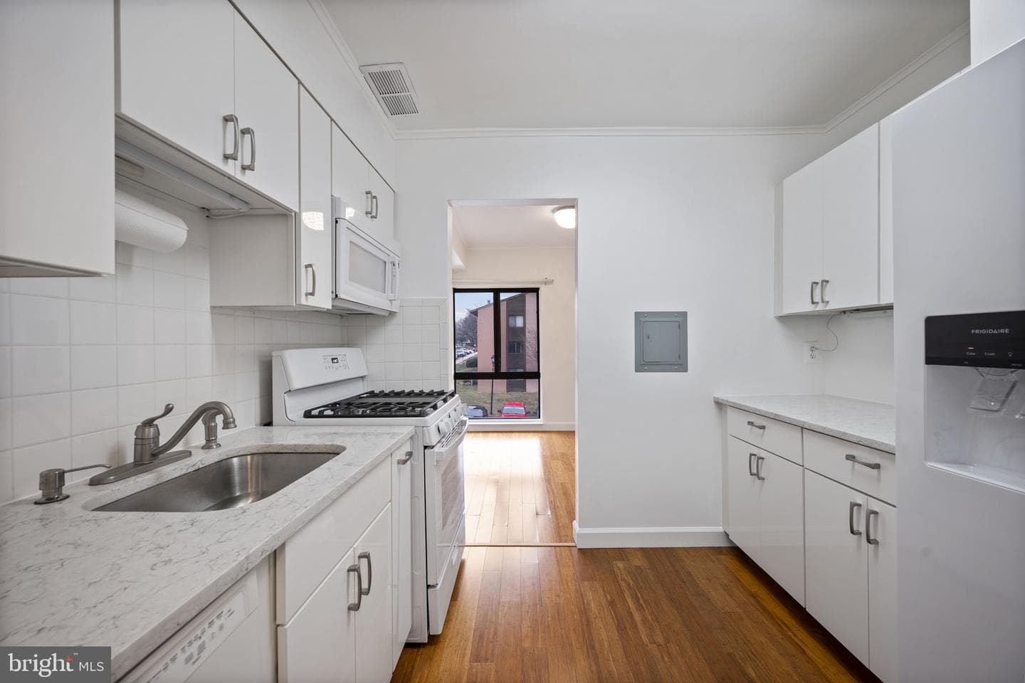 5921 Tamar Drive #12 P12 photo 2