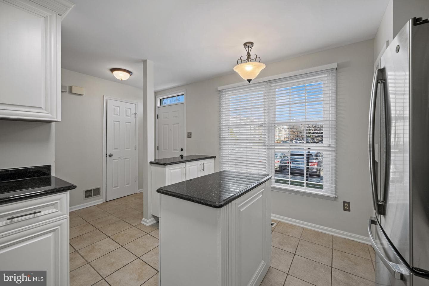 6240 Manchester Way photo 8