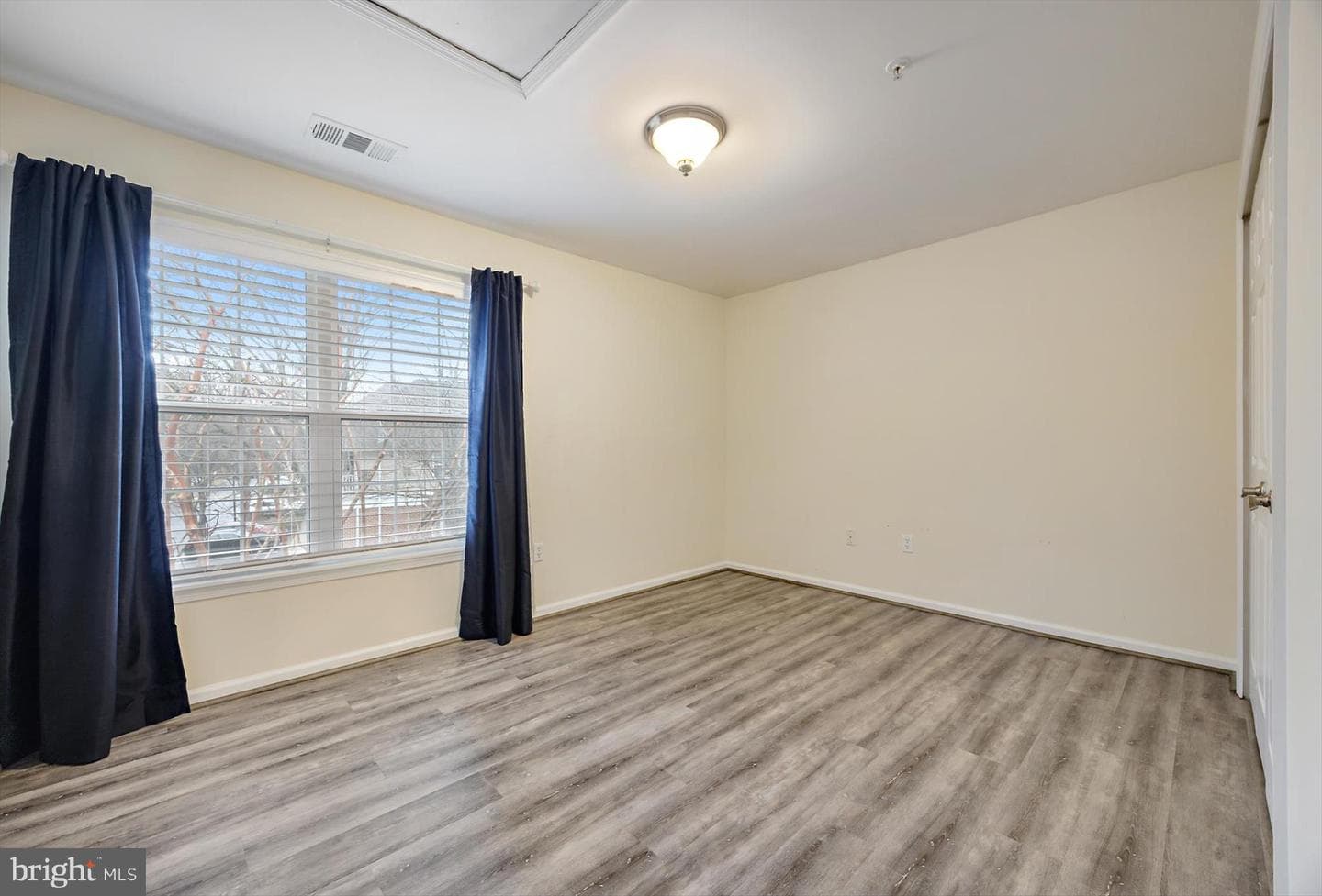 5839 Wyndham Circle #305 photo 28