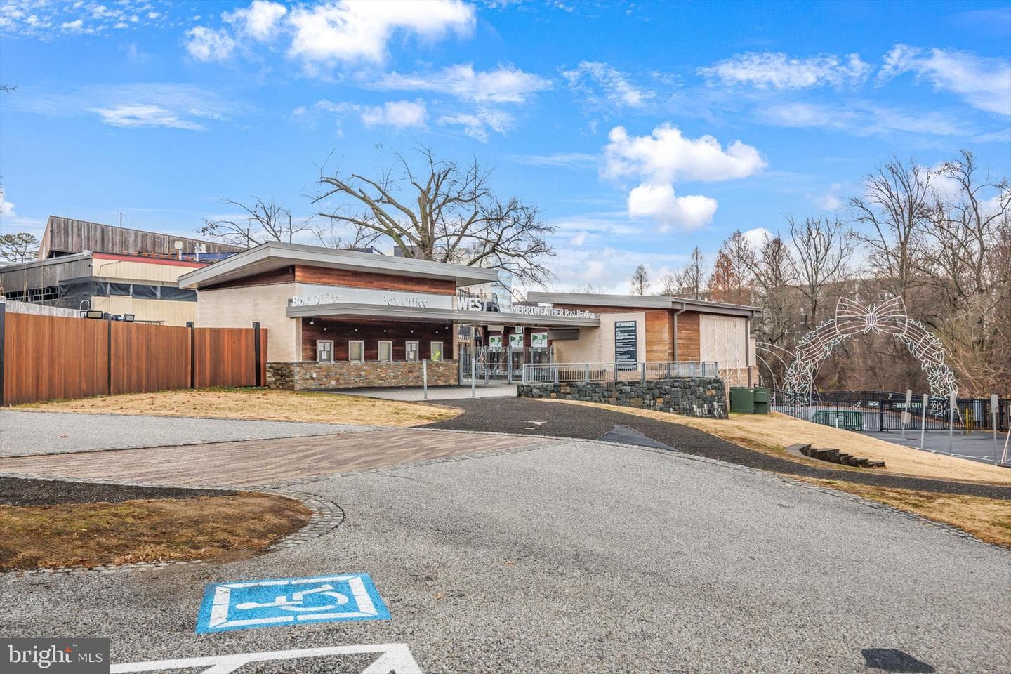 5839 Wyndham Circle #305 photo 37