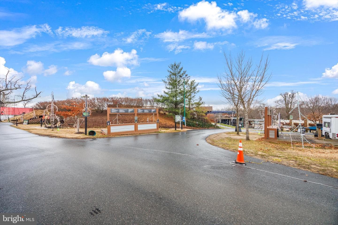5839 Wyndham Circle #305 photo 38
