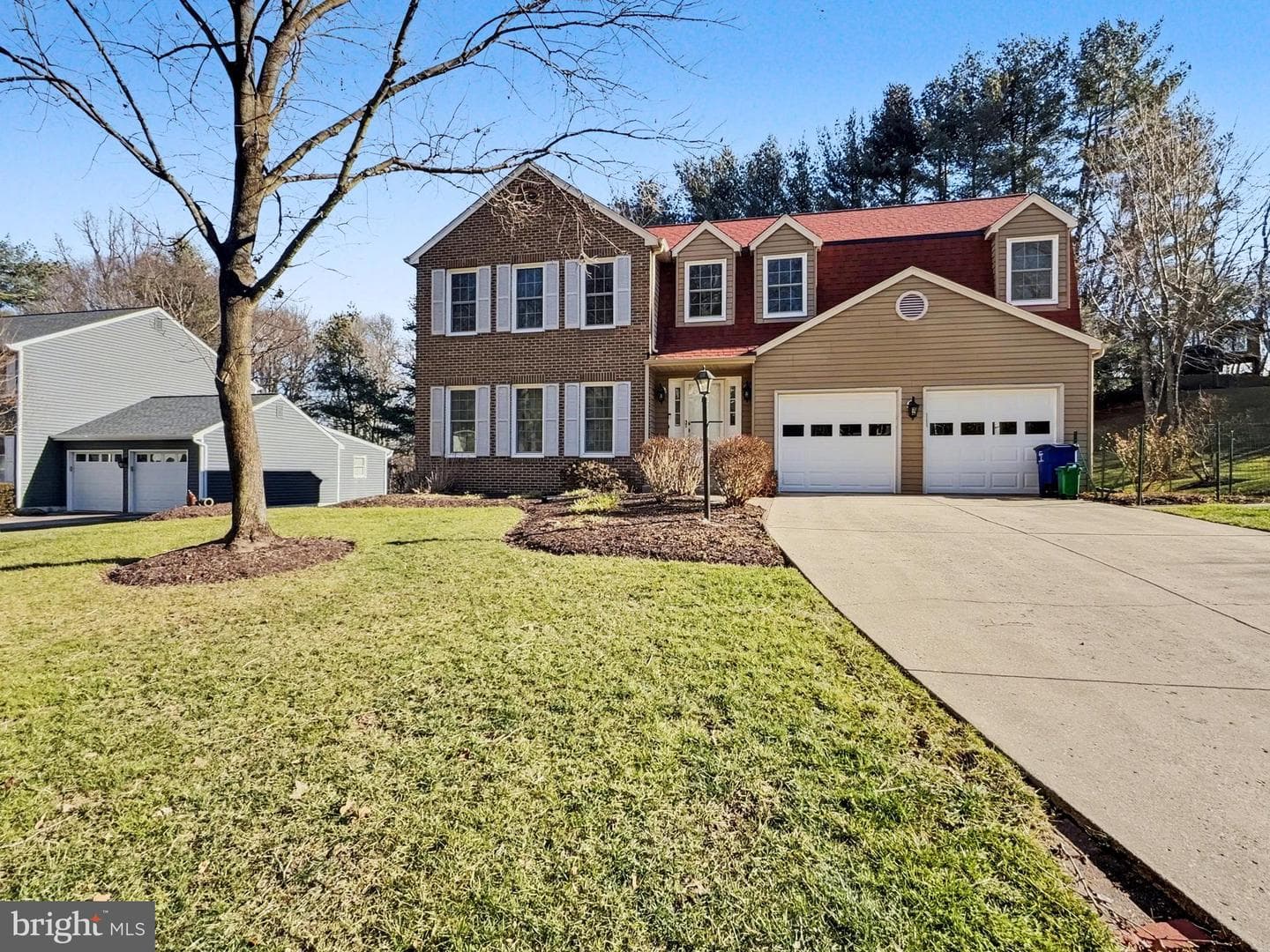 3823 Grosvenor Drive