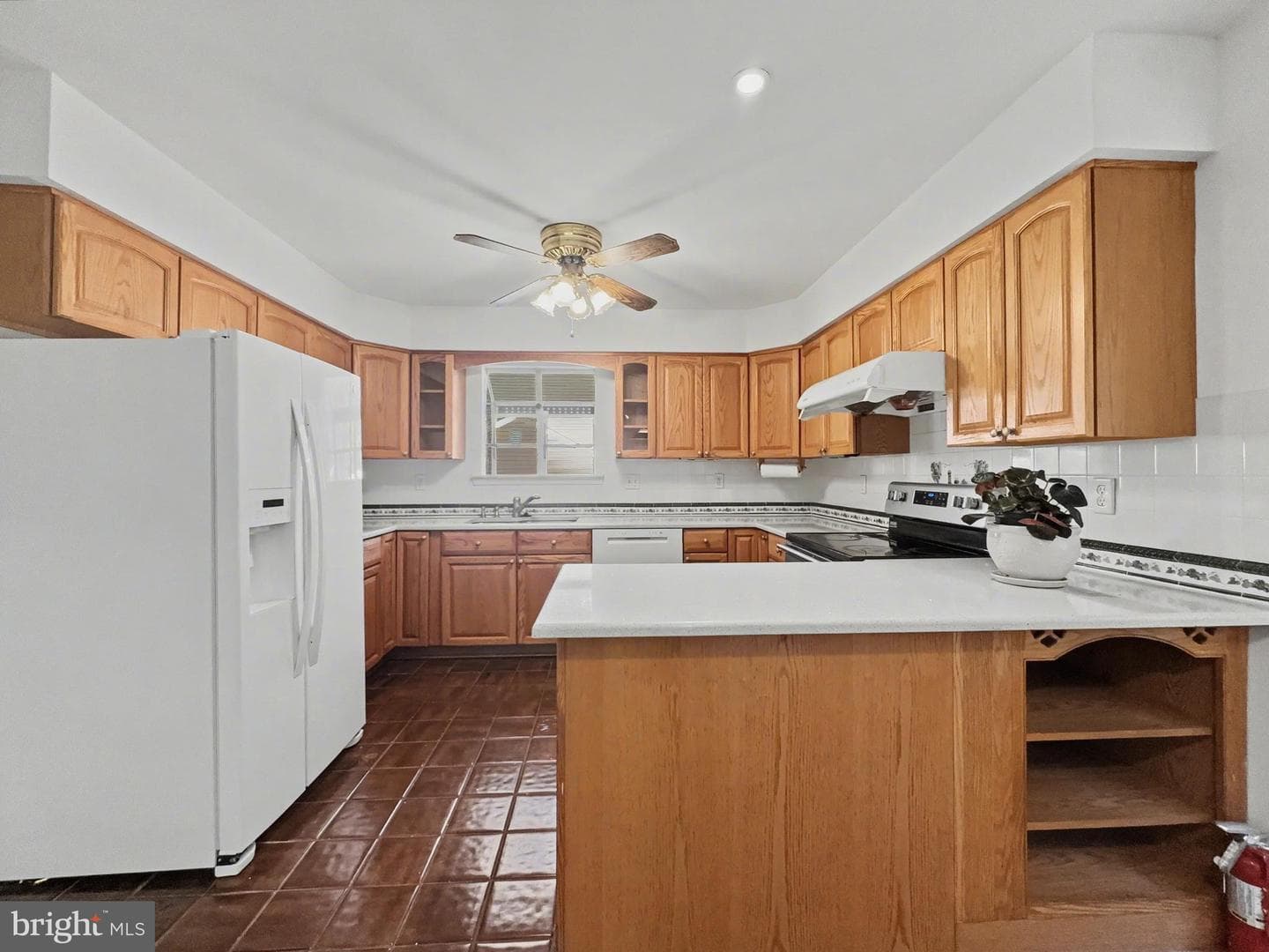 3823 Grosvenor Drive photo 15