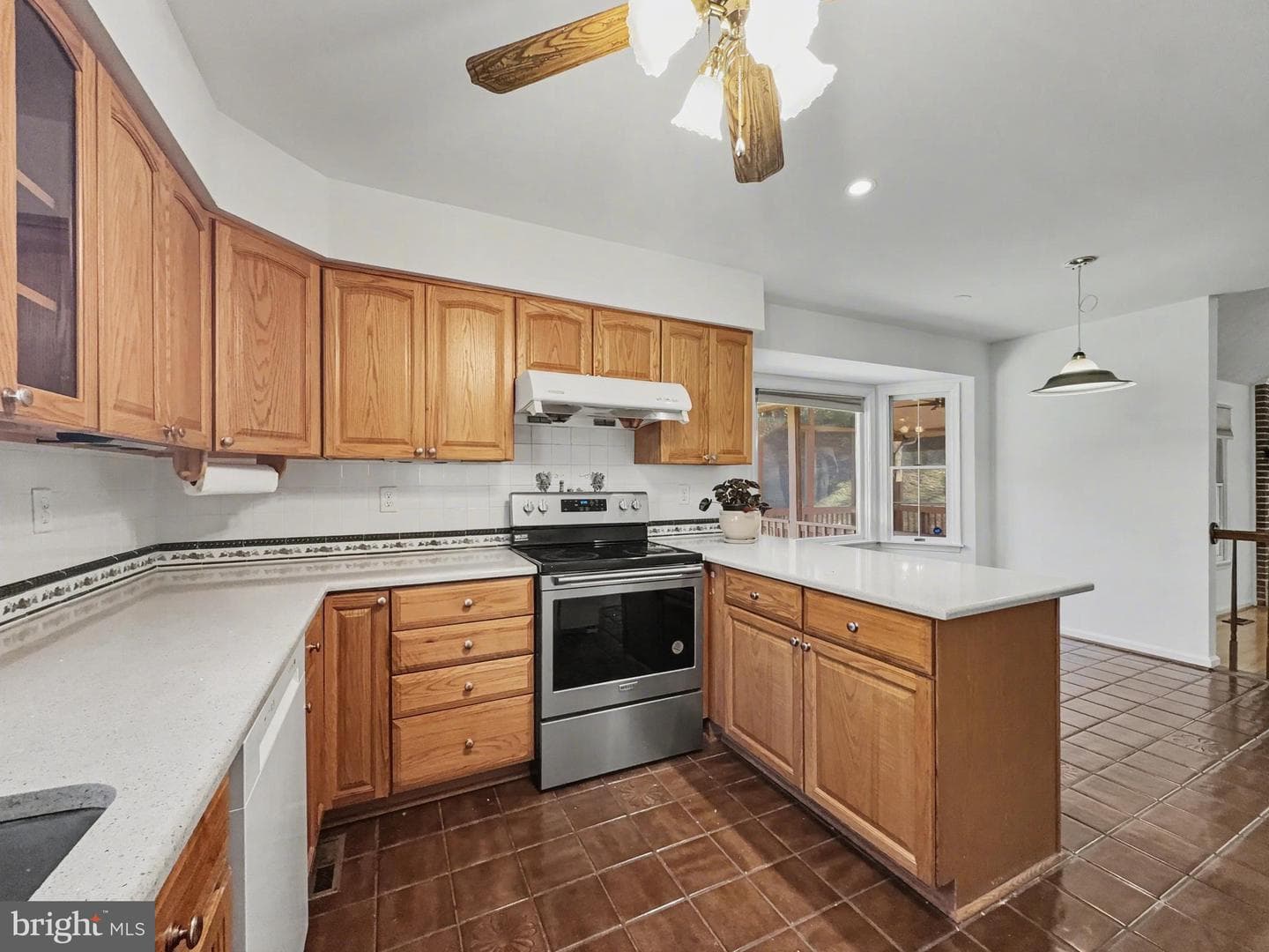 3823 Grosvenor Drive photo 18