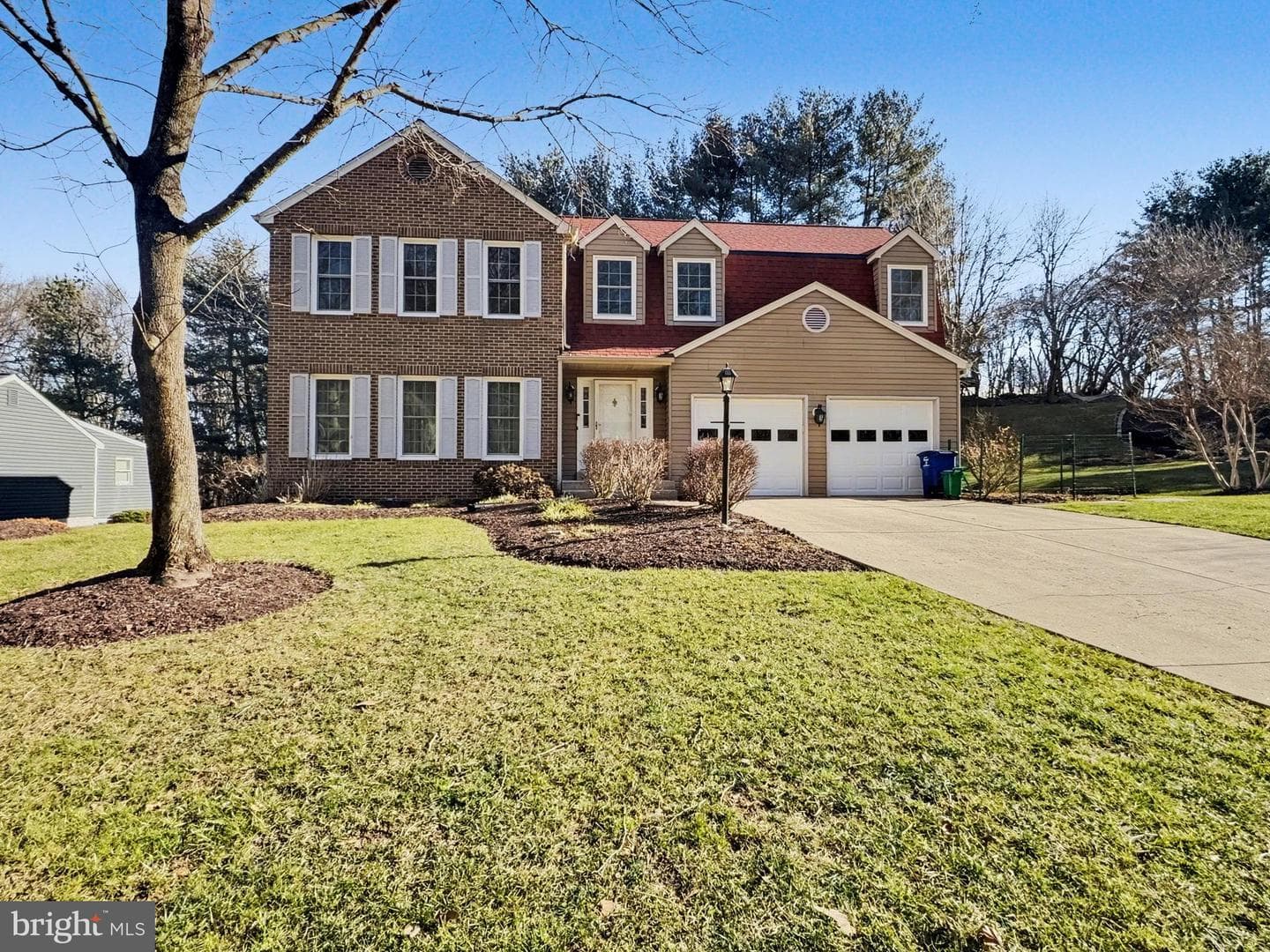 3823 Grosvenor Drive photo 2