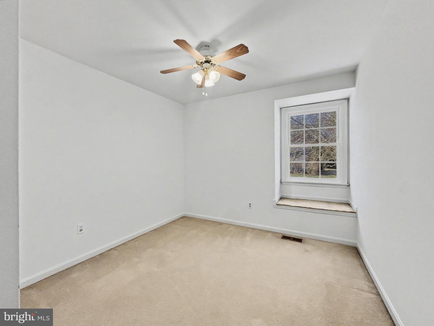 3823 Grosvenor Drive photo 25