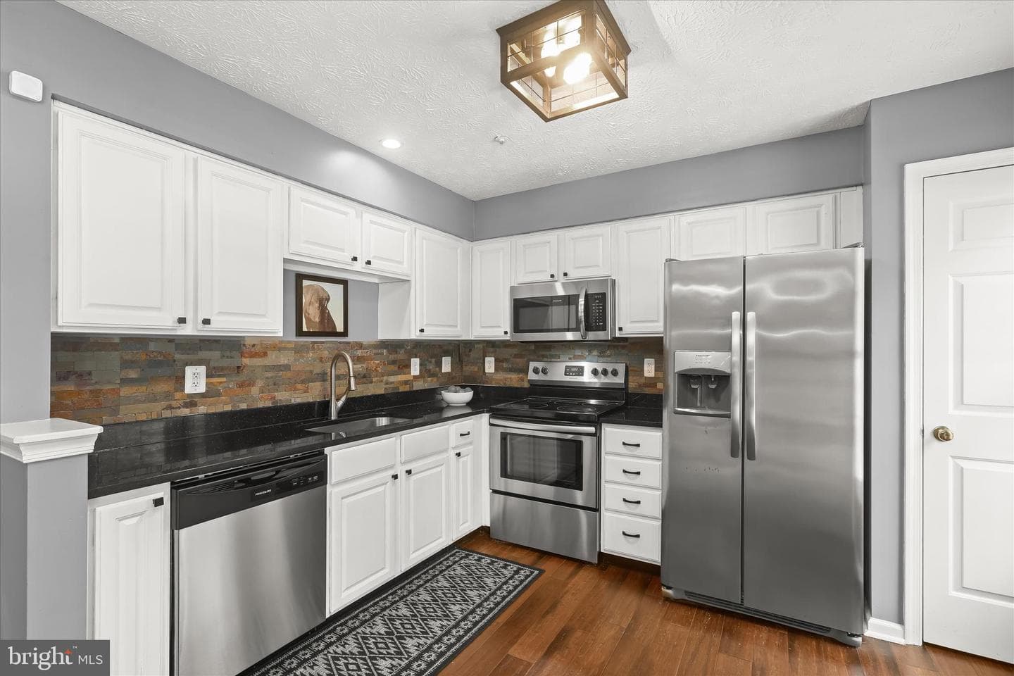 7996 Brightlight Place photo 11