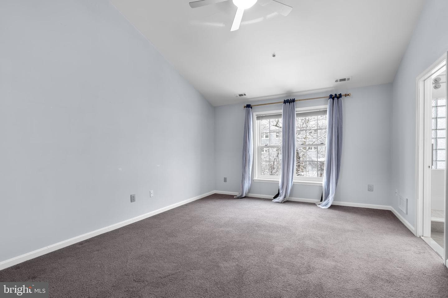 5741 Goldfinch Court photo 22