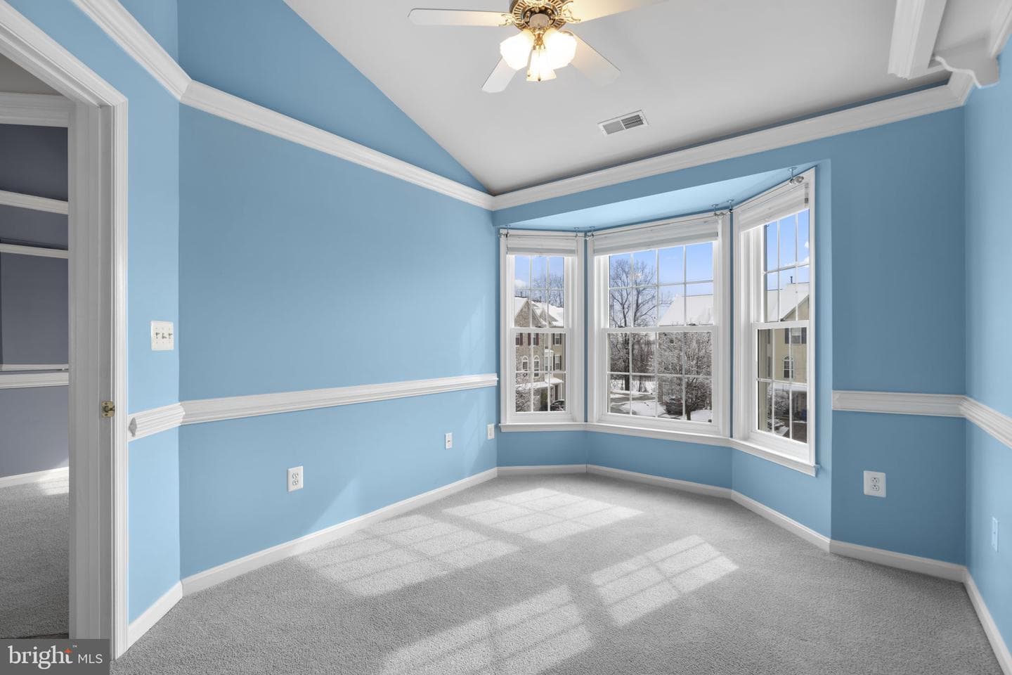 5741 Goldfinch Court photo 32