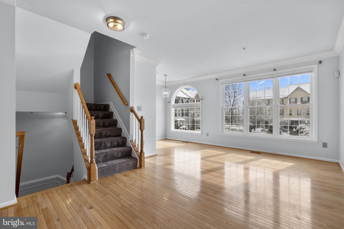 5741 Goldfinch Court photo 4