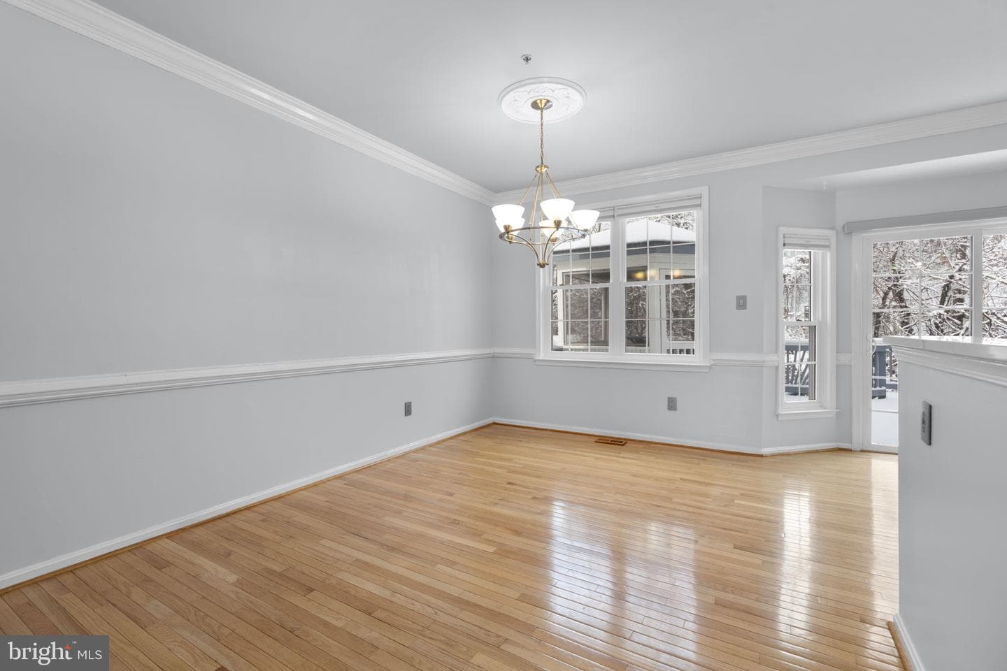 5741 Goldfinch Court photo 9