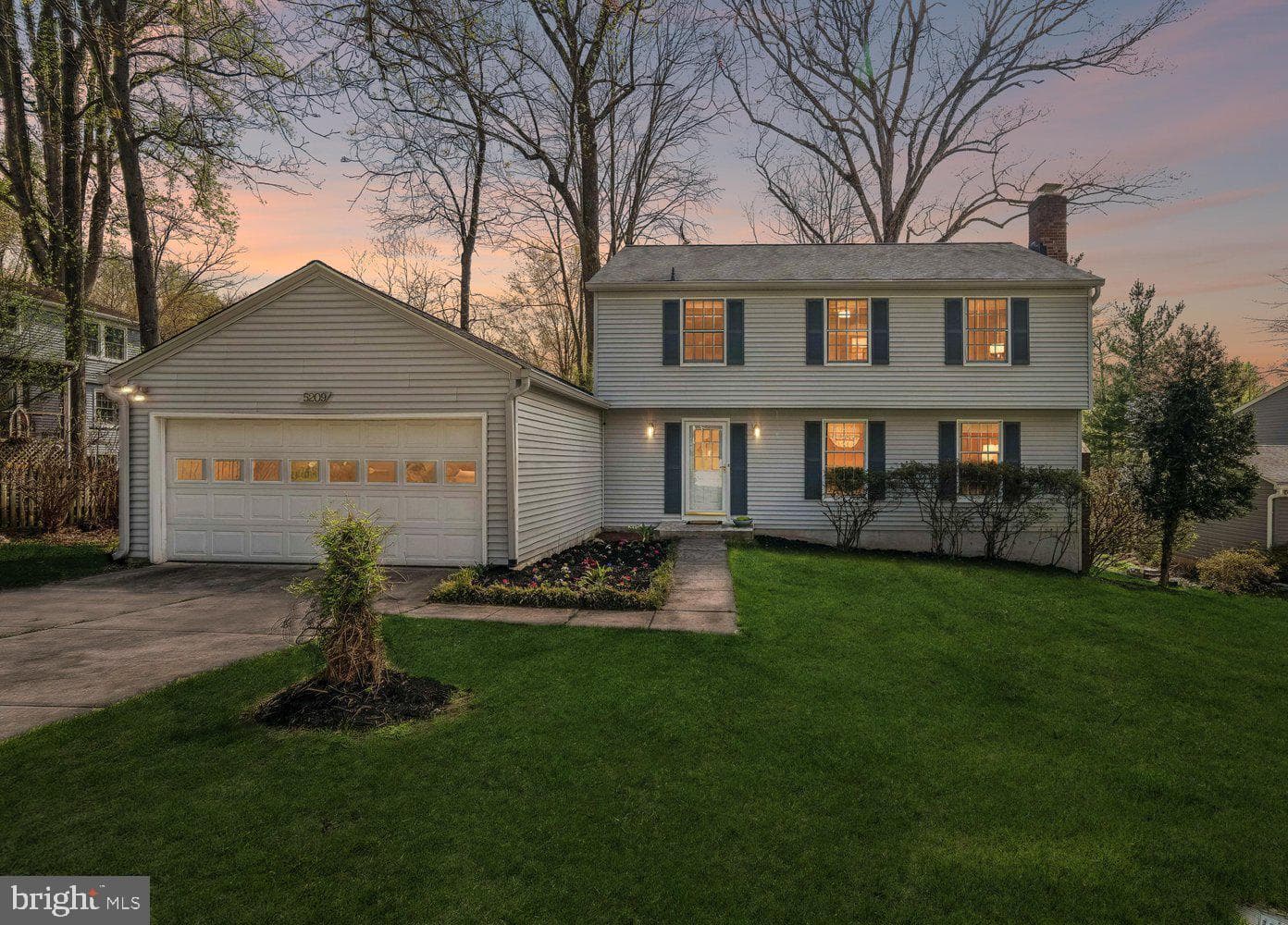 5209 Windmill Lane photo 2