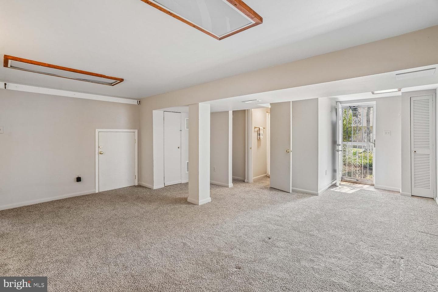 5209 Windmill Lane photo 57