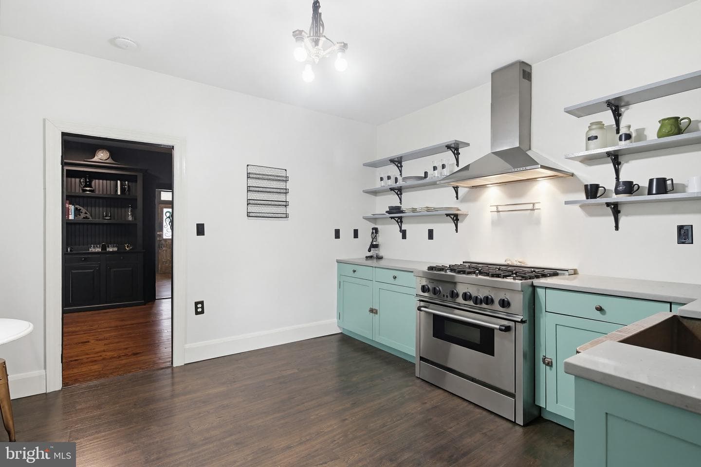 8556 Frederick Road photo 16