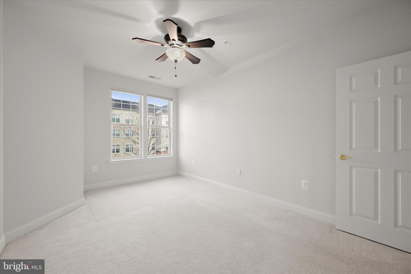 2510 Kensington Garden #301 photo 25