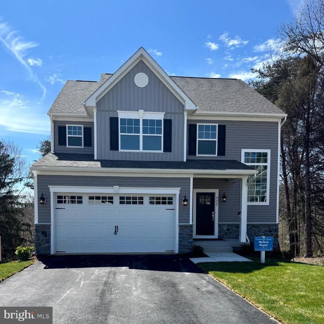 9425 Fairview Avenue, Laurel