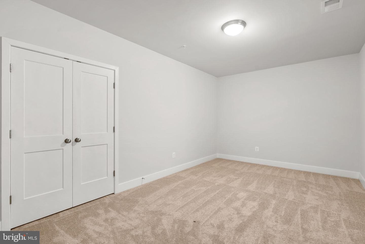 9425 Fairview Avenue photo 46