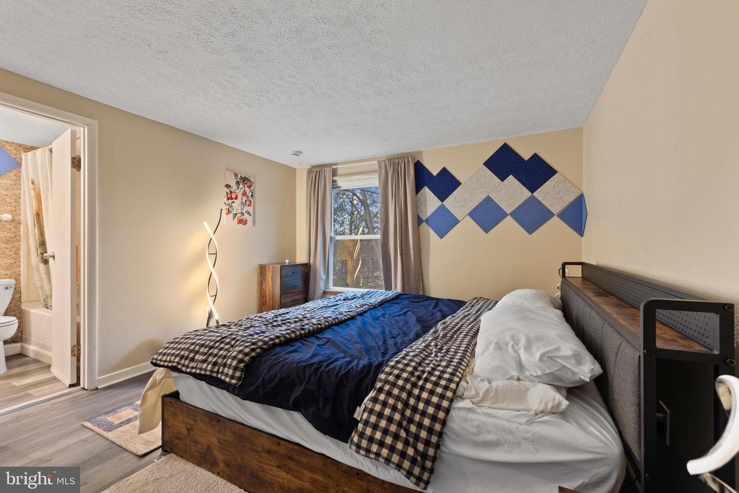 6680 Buttonhole Court photo 13