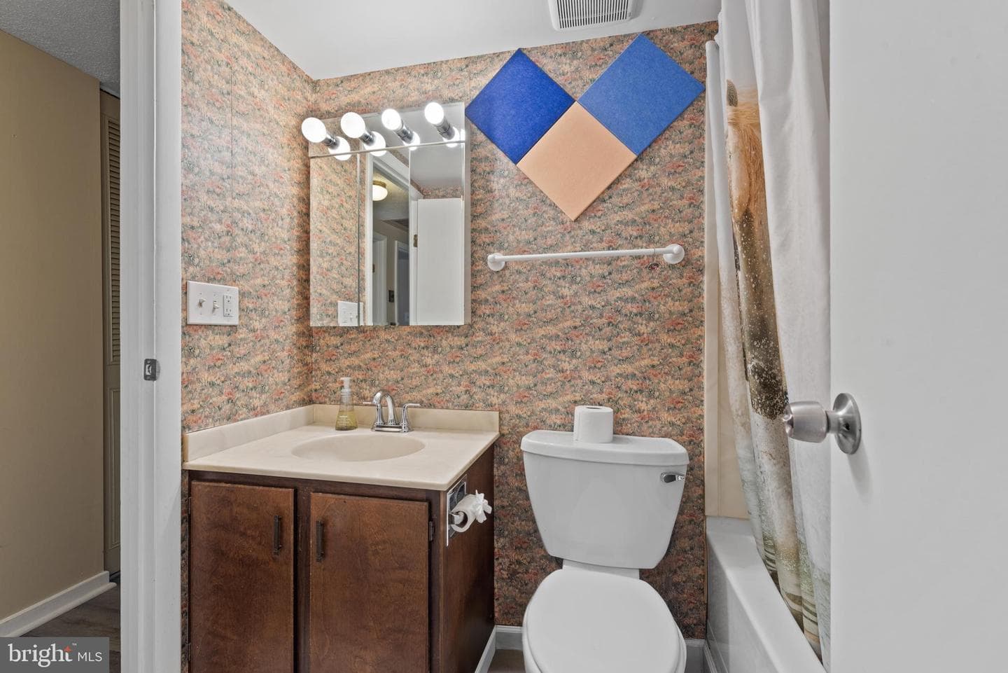 6680 Buttonhole Court photo 20