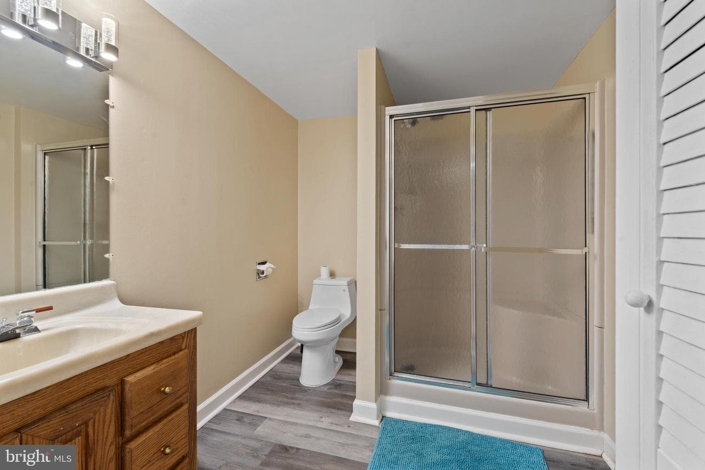 6680 Buttonhole Court photo 27