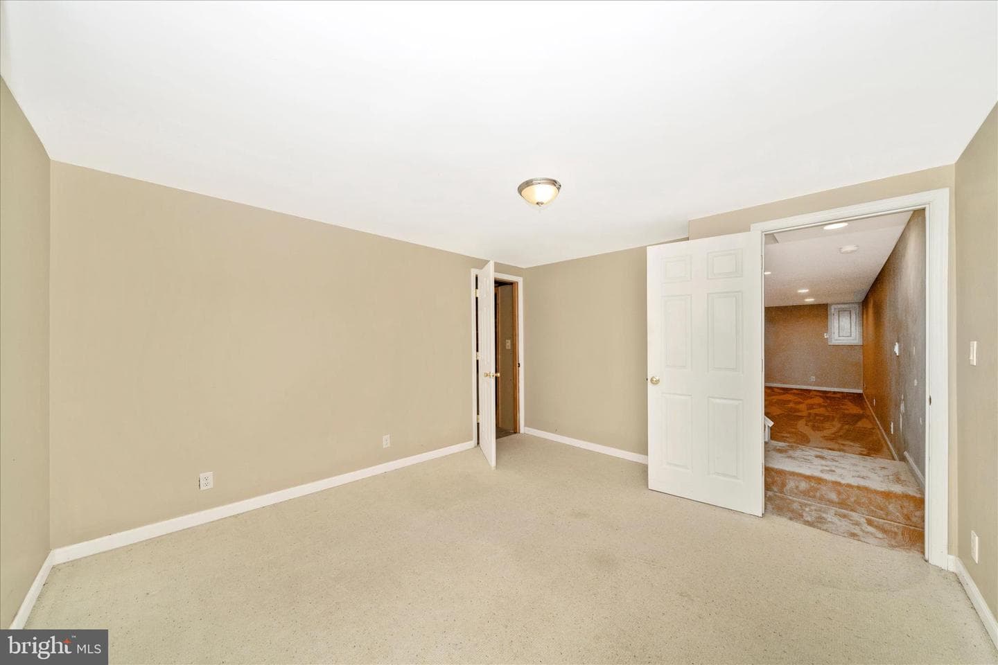 5623 Roundtree Lane photo 41