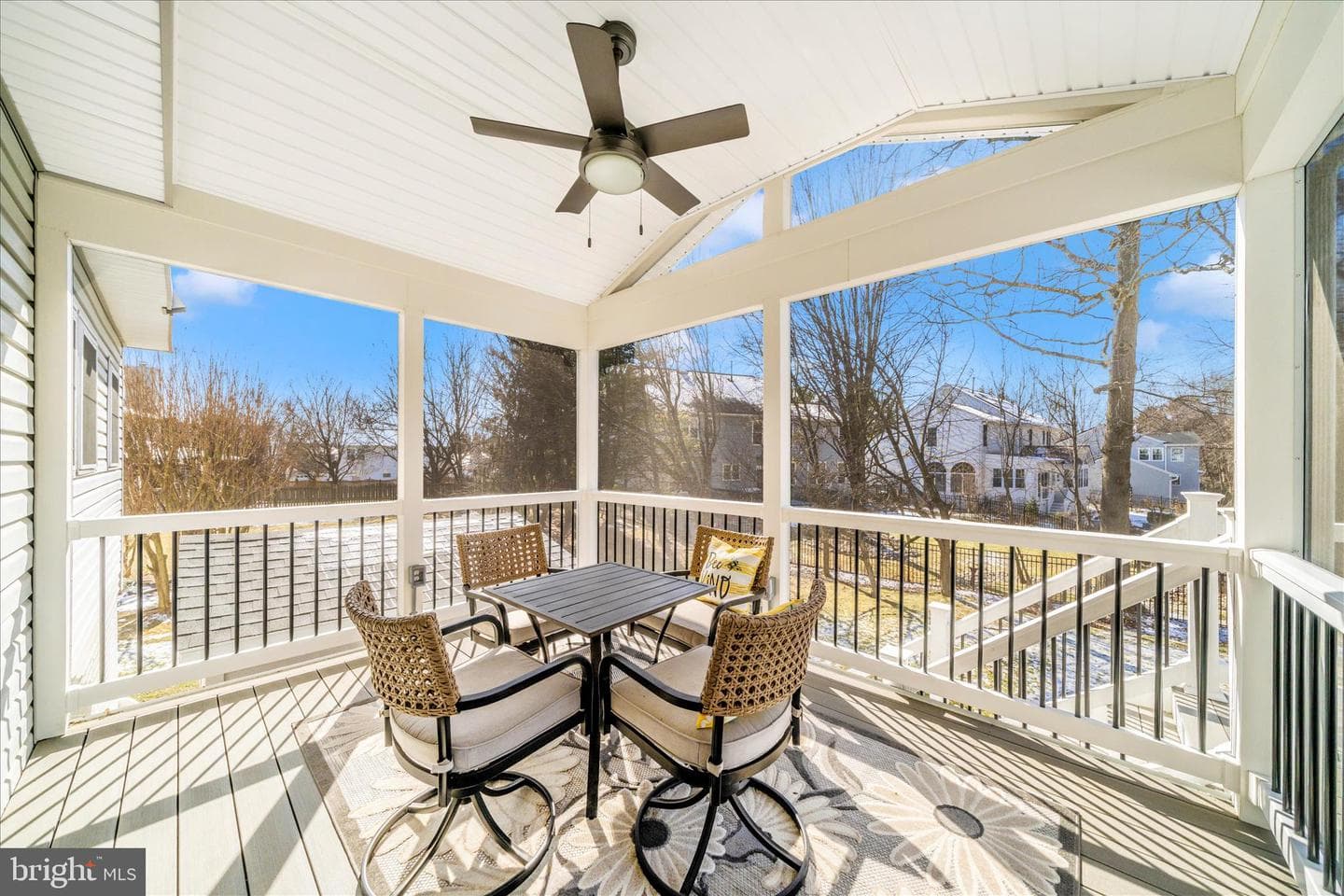 5623 Roundtree Lane photo 44