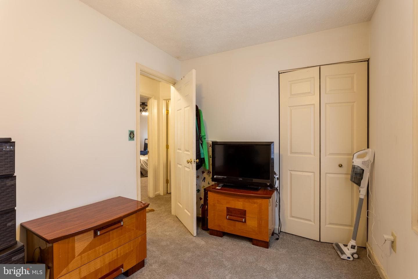 9525 Queens Guard Court photo 21