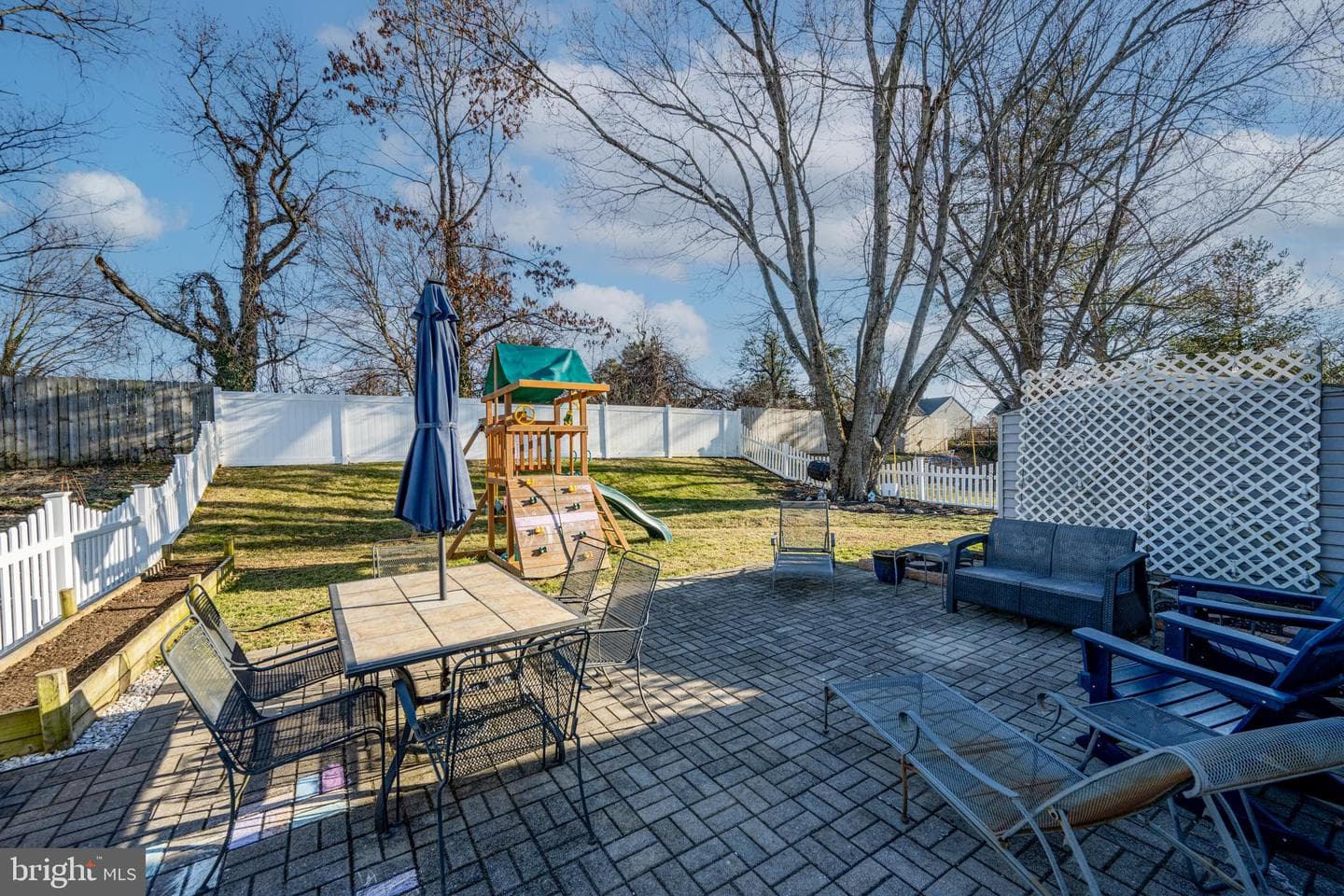 6037 Claire Drive photo 7