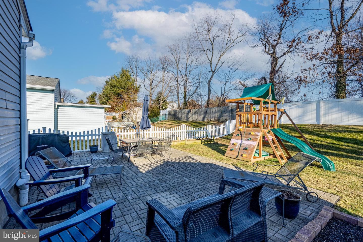 6037 Claire Drive photo 8