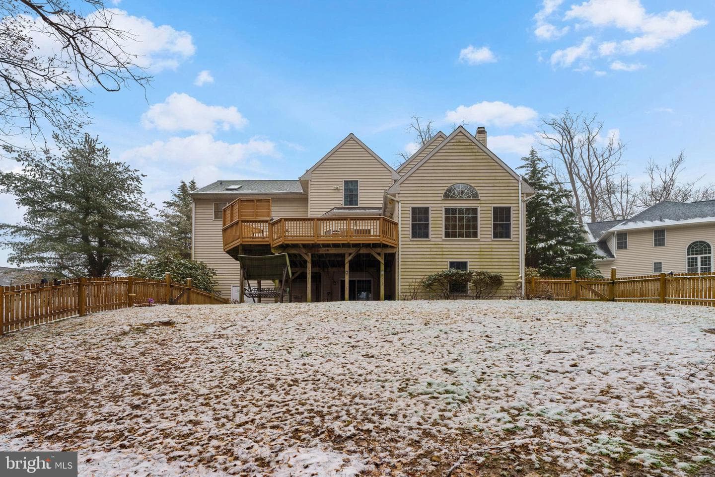 4690 Shelley photo 52